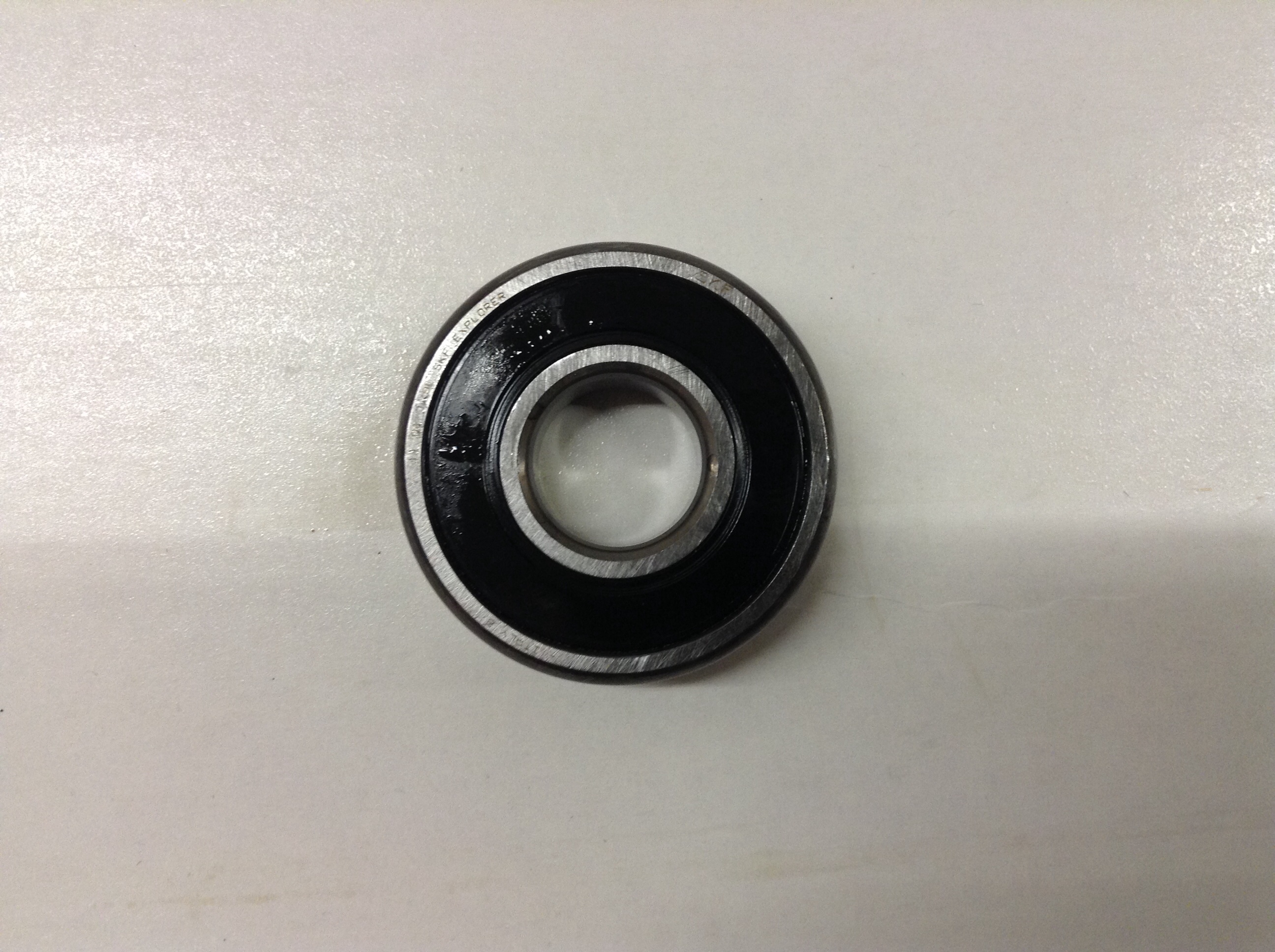 Ținând SKF