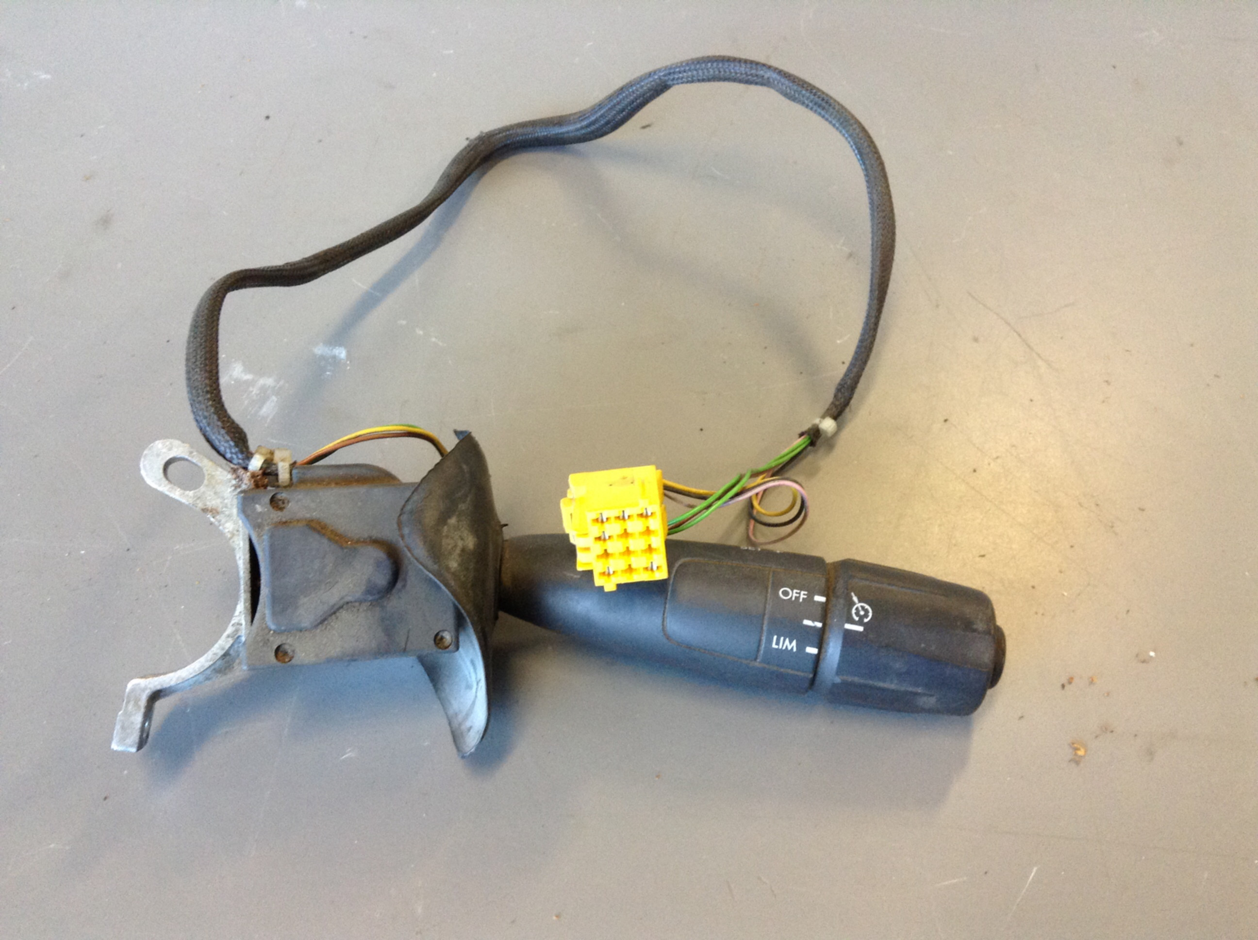 Steering column switch DAF 1439562