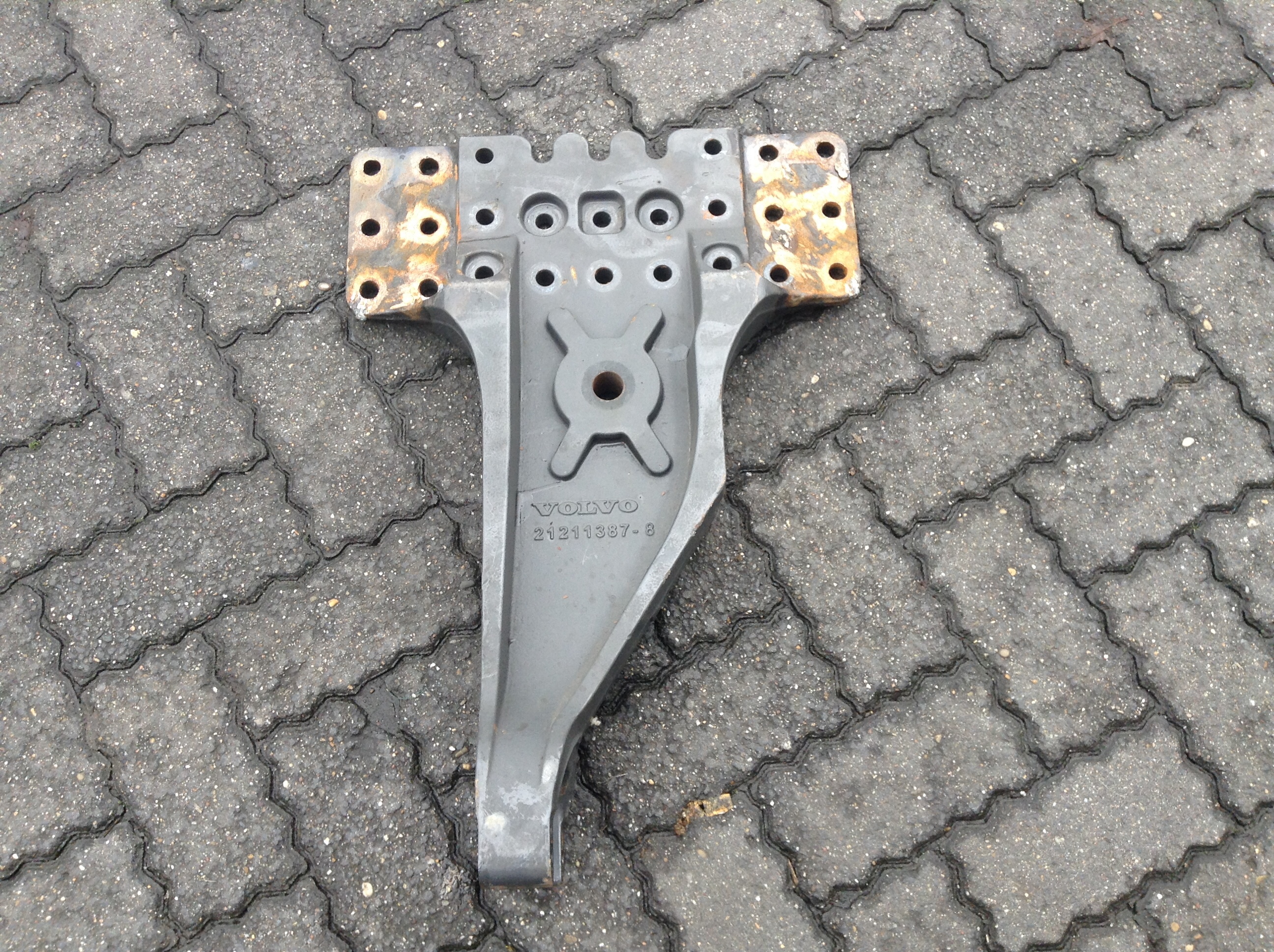 Support Volvo 21242883 Support Volvo 21242883