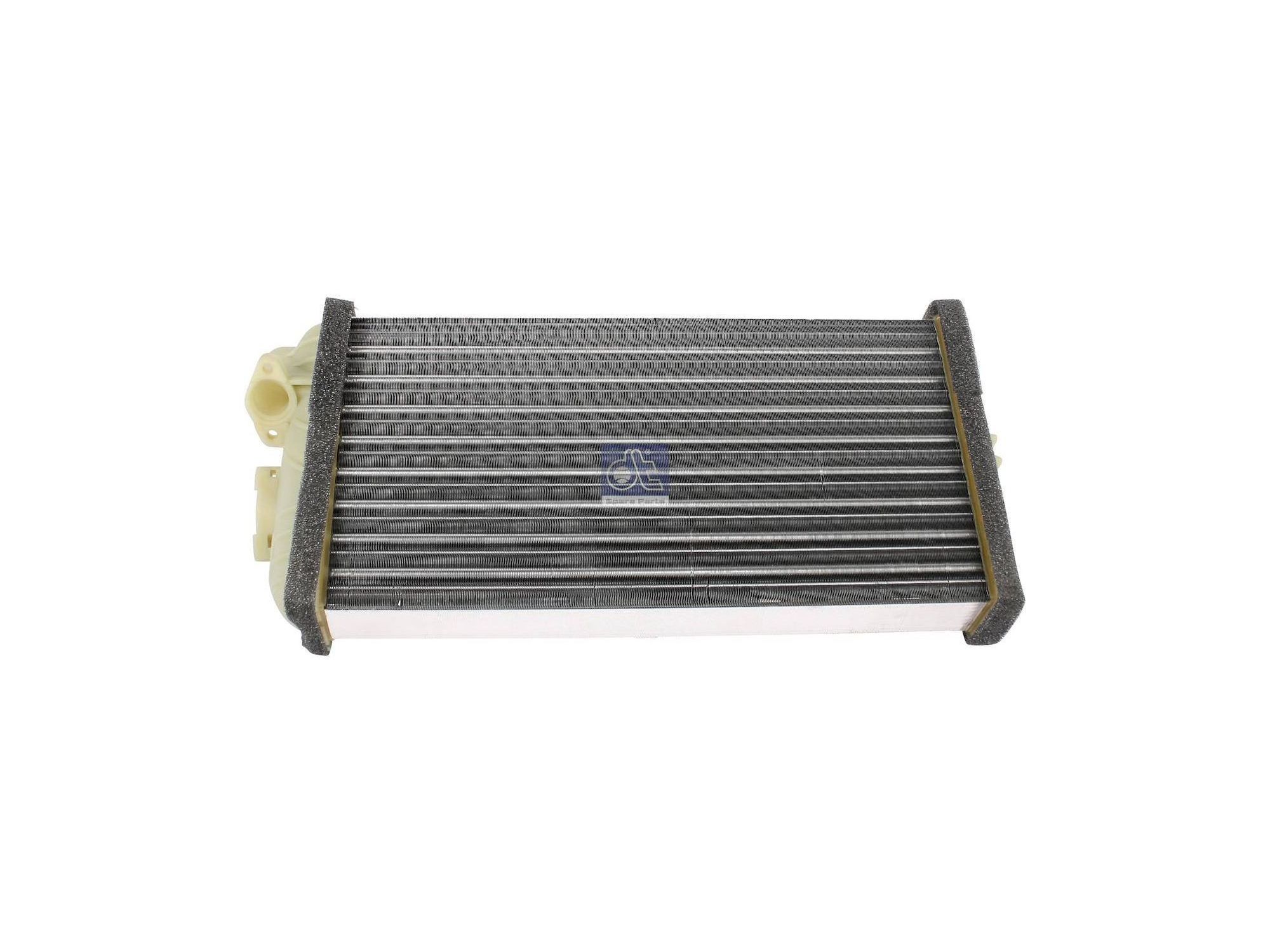 Топлообменник DT Spare Parts 0028352401