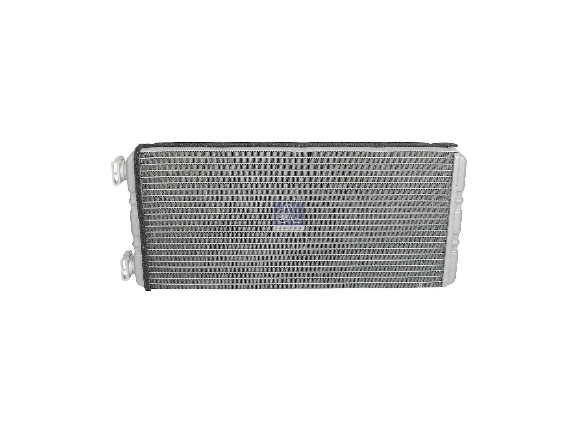 Топлообменник DT Spare Parts 0008300720