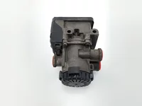 Modulateur dessieu avant Volvo 20428938 Modulateur dessieu avant Volvo 20428938