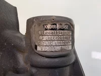 Etrier de frein Droite Mercedes A 004 420 72 83 Etrier de frein Droite Mercedes A 004 420 72 83