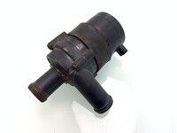 Pompe à eau Mercedes A 002 835 71 64 Pompe à eau Mercedes A 002 835 71 64