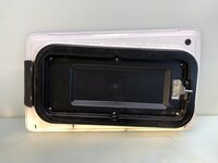 Trappe à outils Mercedes A 960 750 33 03