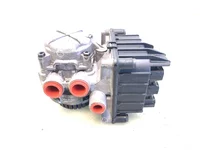 Modulateur dessieu avant Mercedes A 000 429 75 24 Modulateur dessieu avant Mercedes A 000 429 75 24