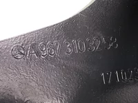 Fixation de la cabine Mercedes A 967 310 32 58 Fixation de la cabine Mercedes A 967 310 32 58
