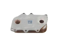 Motorölkühler DT Spare Parts 51056010155