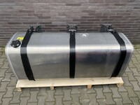 Kraftstofftank Volvo 690 Liter 20367144
