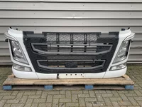 Parachoque Volvo FH4 82139942