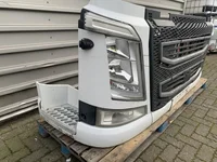 Parachoque Volvo FH4 82139942