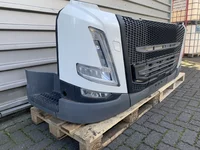 Parachoque Volvo FM5 84407376 Parachoque Volvo FM5 84407376