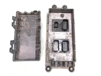 Regeleenheid CCIOM Renault 7421596740 Regeleenheid CCIOM Renault 7421596740