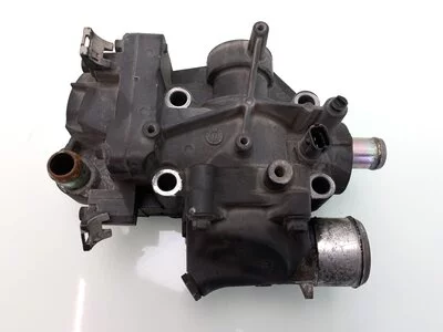 Thermostatgehäuse Renault 7421751087 Thermostatgehäuse Renault 7421751087