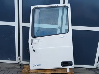 Door Left DAF XF106 1881862 Door Left DAF XF106 1881862