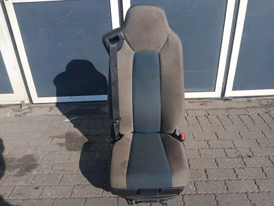 Scaunul șoferului Volvo 82514855 Scaunul șoferului Volvo 82514855