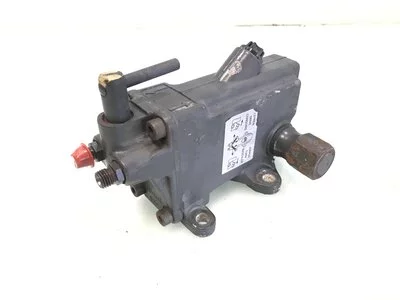 Pompa di inclinazione della cabina Mercedes A 001 553 59 01 Pompa di inclinazione della cabina Mercedes A 001 553 59 01