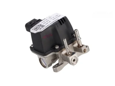 Adblue Injektor Cummins 2115847 Adblue Injektor Cummins 2115847