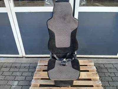 Siedzenie pasażera MAN 81623076562