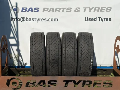 Dunlop 315/70R22.5 SP446 set usato Dunlop 315/70R22.5 SP446 set usato