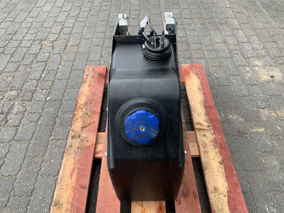 Renault AdBlue tank 7423225634 Renault AdBlue tank 7423225634