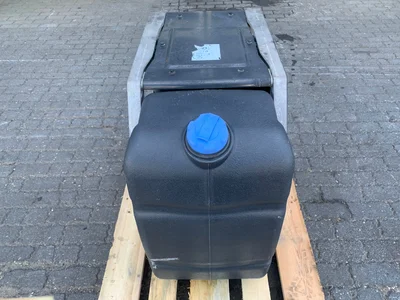Renault AdBlue tank 7421226079 Renault AdBlue tank 7421226079