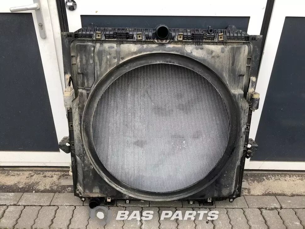 Radiateur Mercedes A 960 500 08 01 Radiateur Mercedes A 960 500 08 01