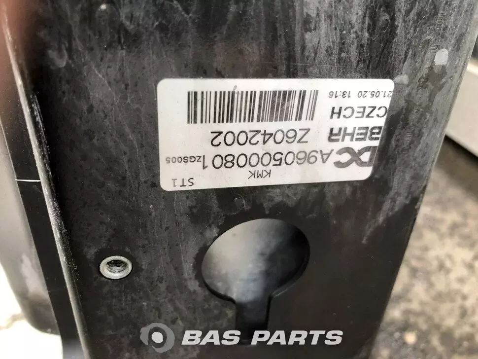 Radiateur Mercedes A 960 500 08 01 Radiateur Mercedes A 960 500 08 01