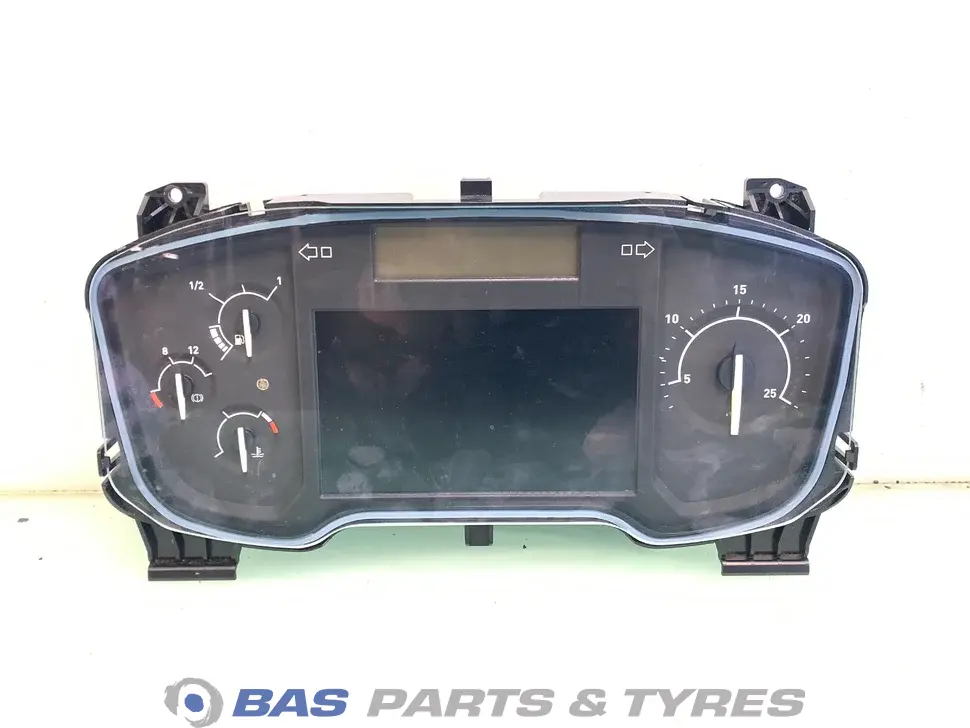 Controlpanel Renault 7421627137 Controlpanel Renault 7421627137