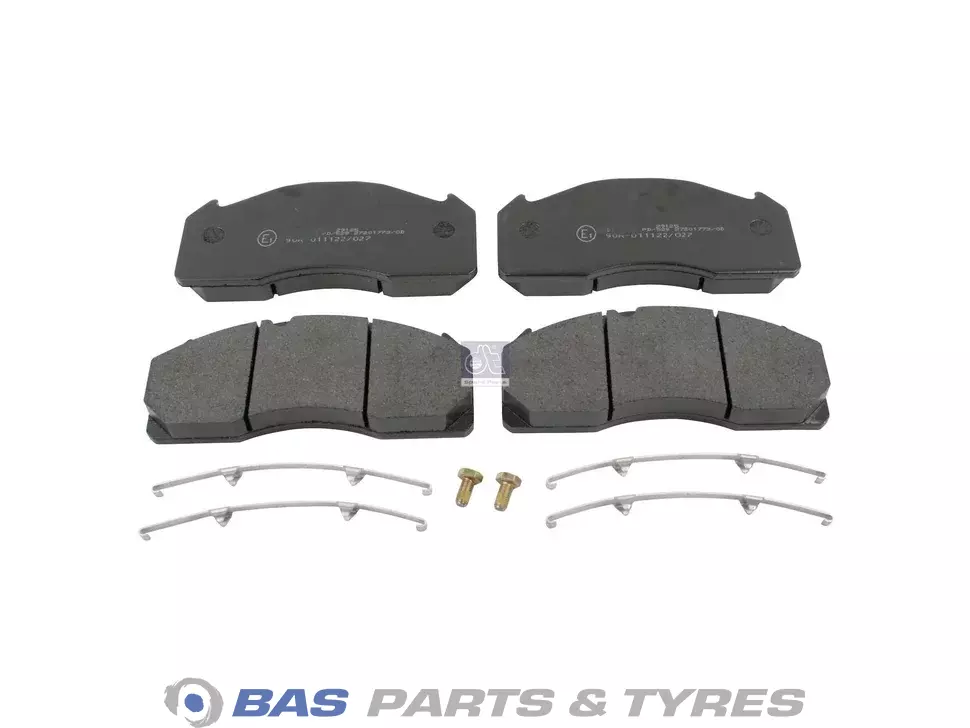 Bremsbeläge DT Spare Parts 1536300