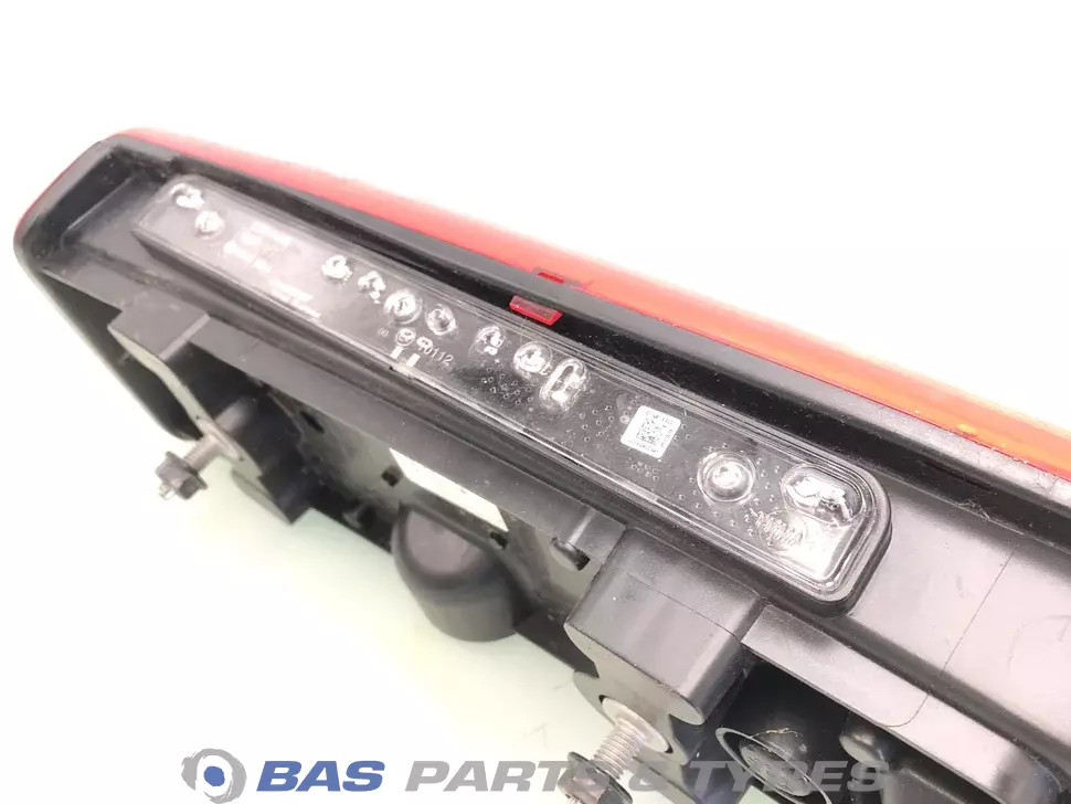 Luz traseira Esquerdo Volvo 82483074 Luz traseira Esquerdo Volvo 82483074