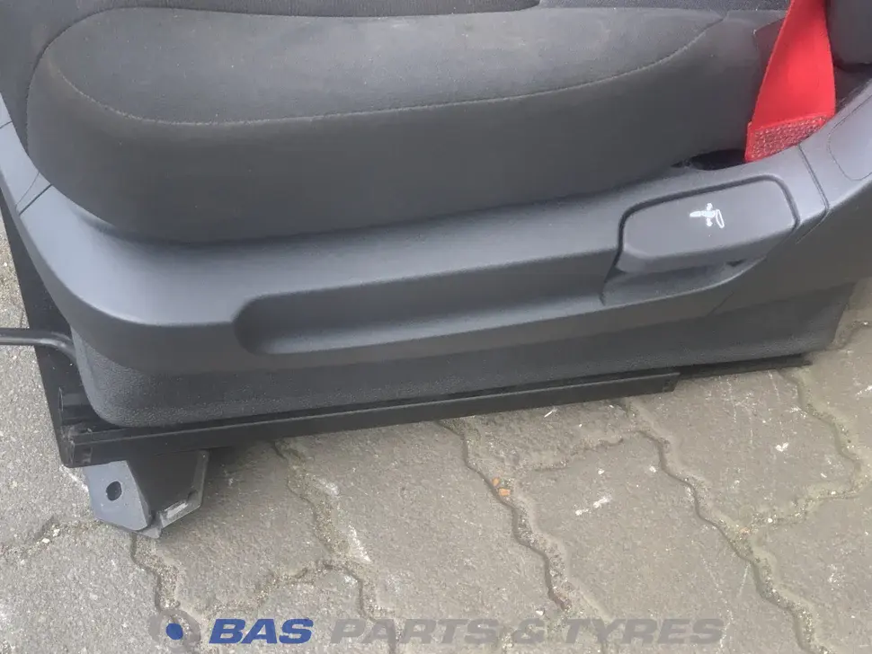Scaunul pasagerului DAF 2105730 Scaunul pasagerului DAF 2105730