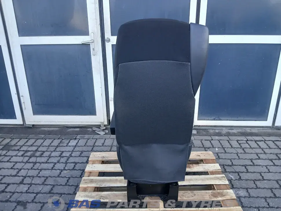 Scaunul pasagerului DAF 2104716 Scaunul pasagerului DAF 2104716