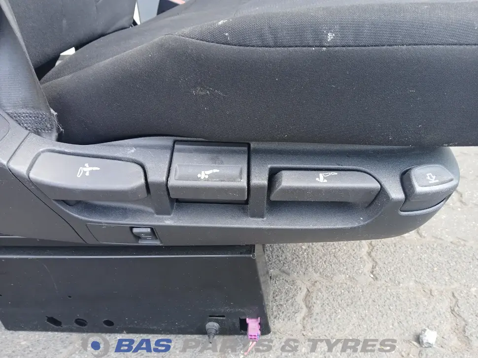Scaunul pasagerului DAF 2104716 Scaunul pasagerului DAF 2104716
