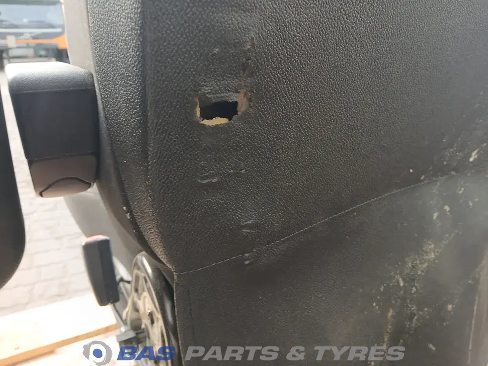 Scaunul pasagerului DAF 2104716 Scaunul pasagerului DAF 2104716