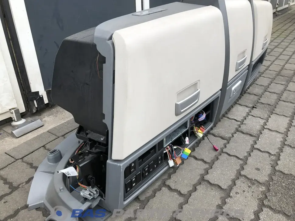 Etagère de rangement Renault 7482280443 Etagère de rangement Renault 7482280443