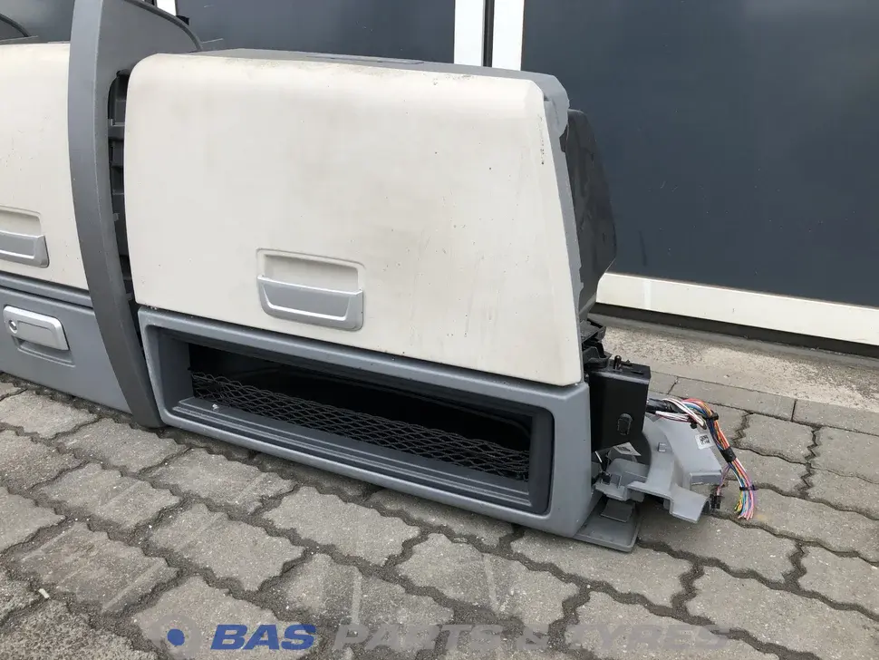 Etagère de rangement Renault 7482280443 Etagère de rangement Renault 7482280443