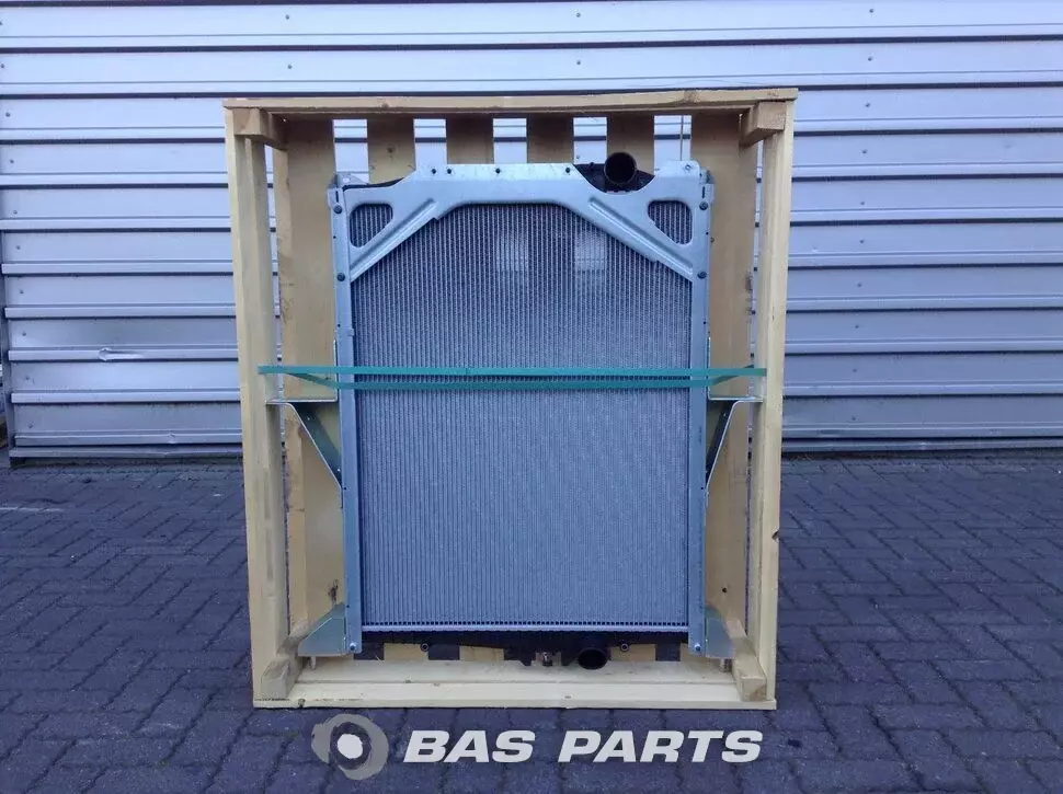 Radiator Valeo 85000168