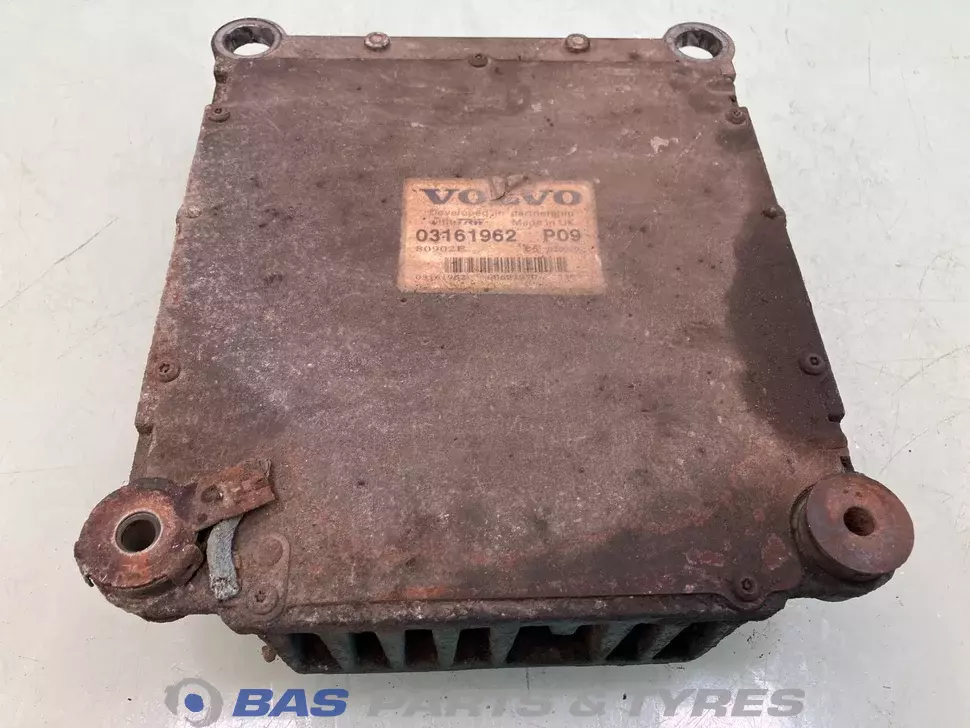 Engine management ECU Volvo 8170700 Engine management ECU Volvo 8170700