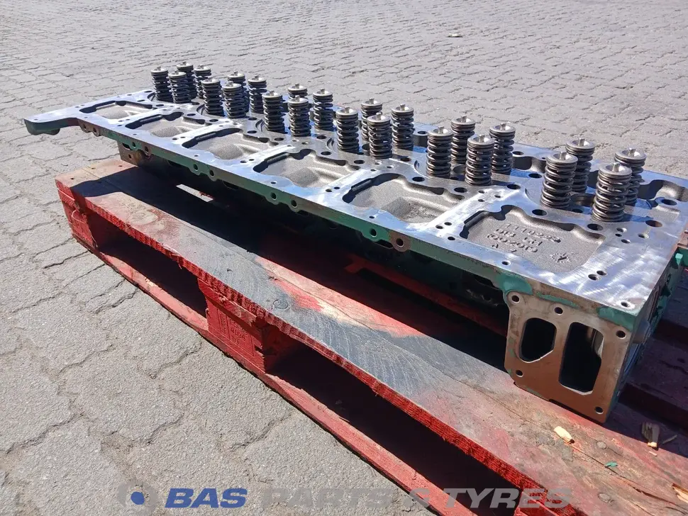 Culasse Volvo D13C 420 C1 20871250 Culasse Volvo D13C 420 C1 20871250