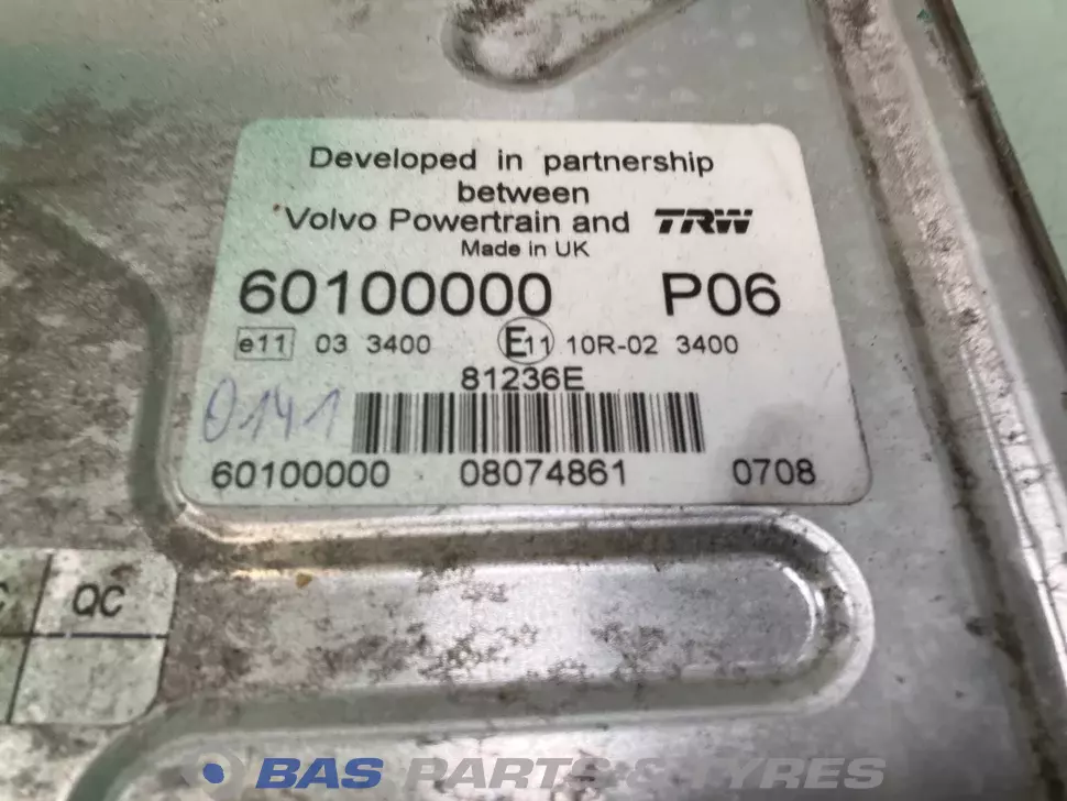Engine management ECU Volvo 20766230 Engine management ECU Volvo 20766230