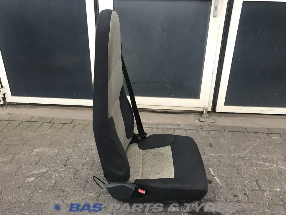 Место водителя Renault 7422289046 Место водителя Renault 7422289046