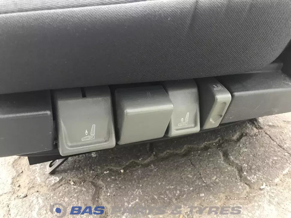 Место водителя Renault 7422289046 Место водителя Renault 7422289046