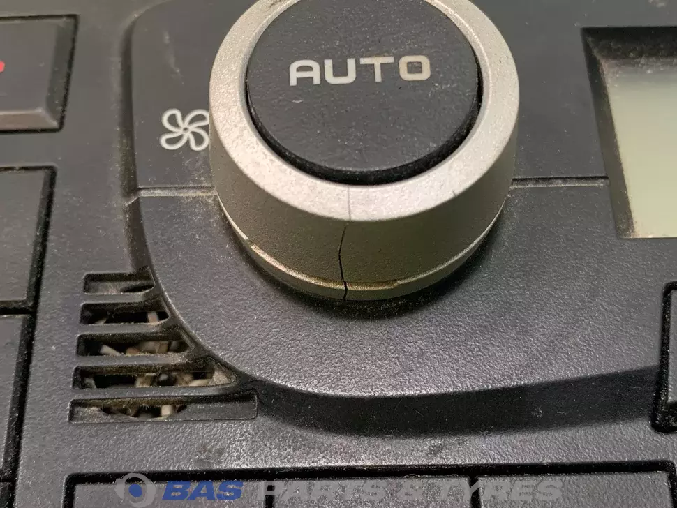 Control panel Renault 7421988105 Control panel Renault 7421988105