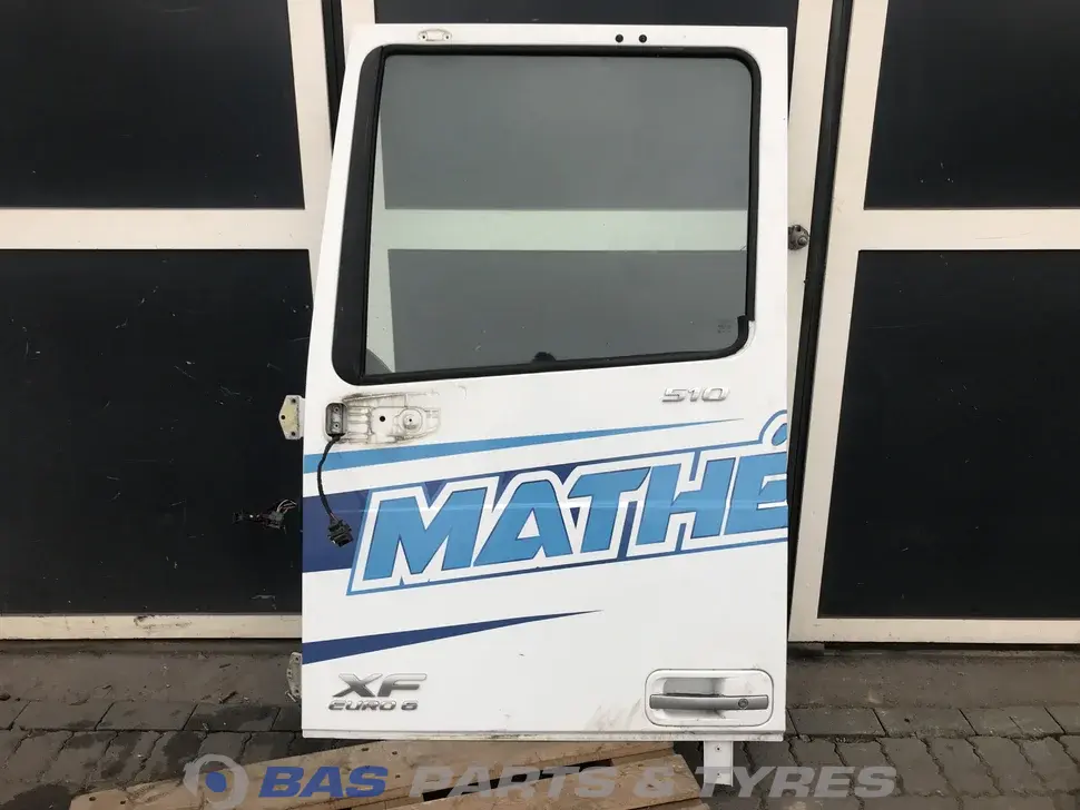 Porteiro Esquerdo DAF XF106 1881862 Porteiro Esquerdo DAF XF106 1881862