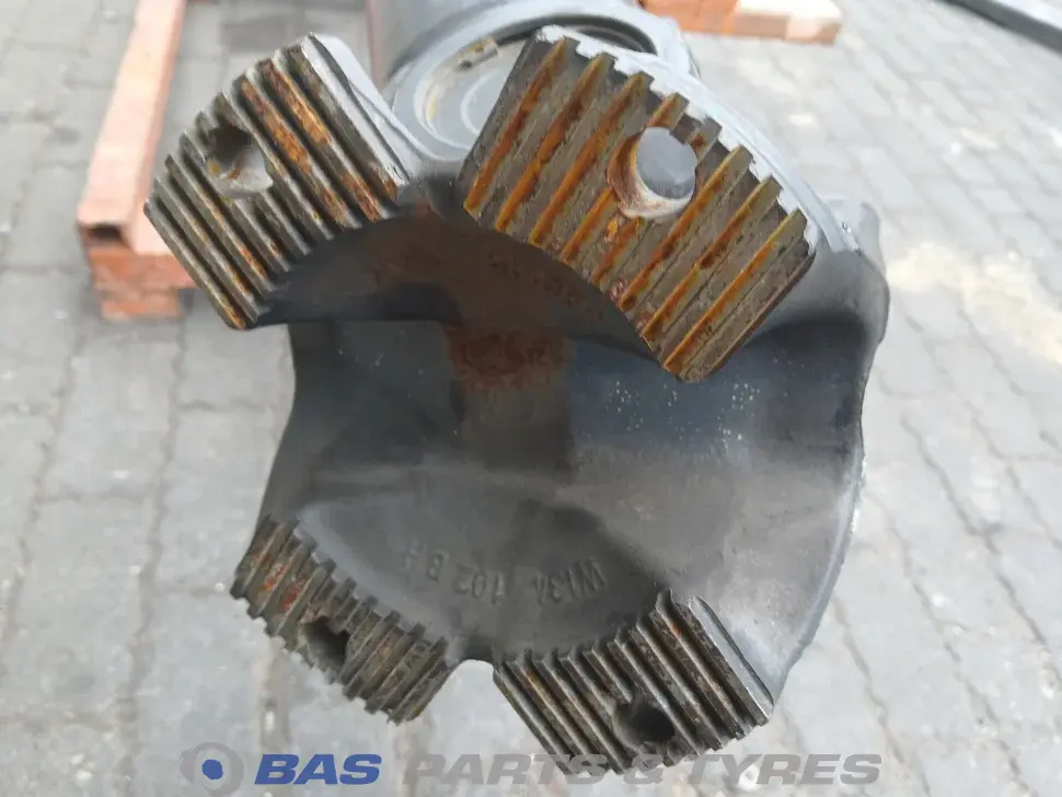 Pogonsko vratilo Renault 7401067771 Pogonsko vratilo Renault 7401067771