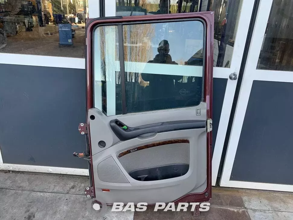 Portière Droite DAF XF105 1304061 Portière Droite DAF XF105 1304061