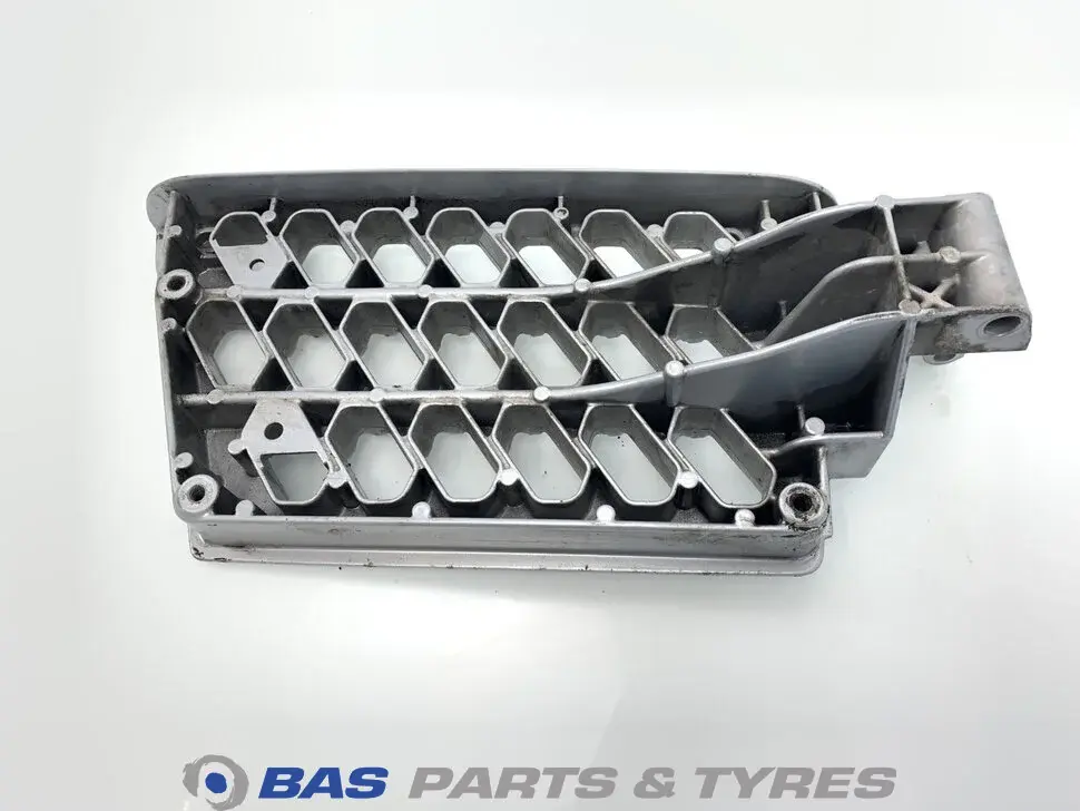 Estribo Derecha Volvo 82859306 Estribo Derecha Volvo 82859306