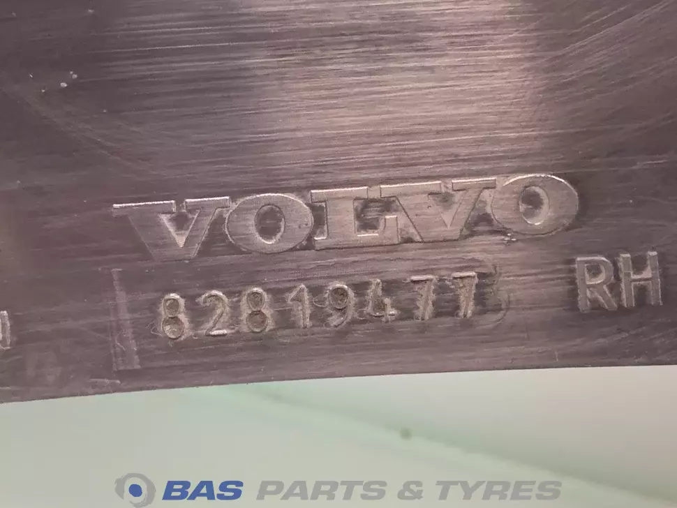 Abdeckplatte Volvo 82819477 Abdeckplatte Volvo 82819477