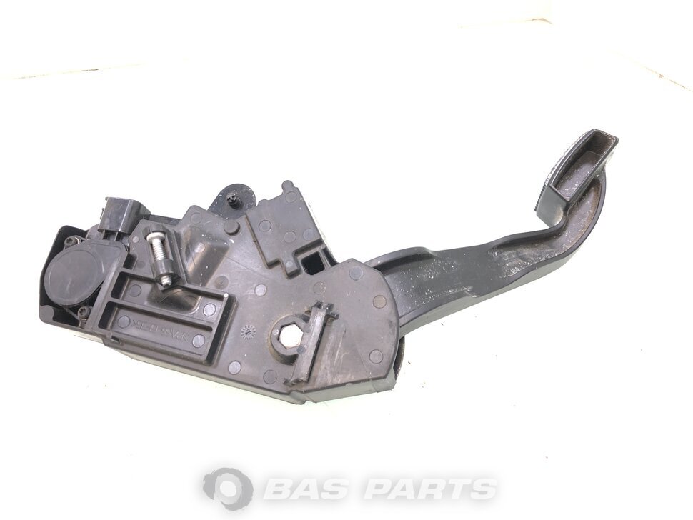Accelarator pedal Renault 7482492421 | BAS Parts & Tyres